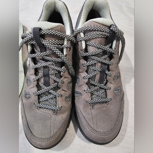 Oboz Hiking Shoes - Picture 2 of 9